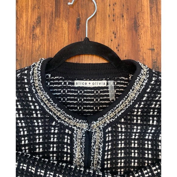 Alice+Olivia B&W Sweat with Silver Chain Accents - Picture 6 of 6